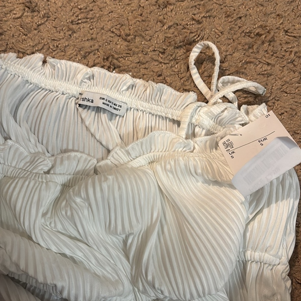 White Ruffled Women's Top - Picture 3 of 3